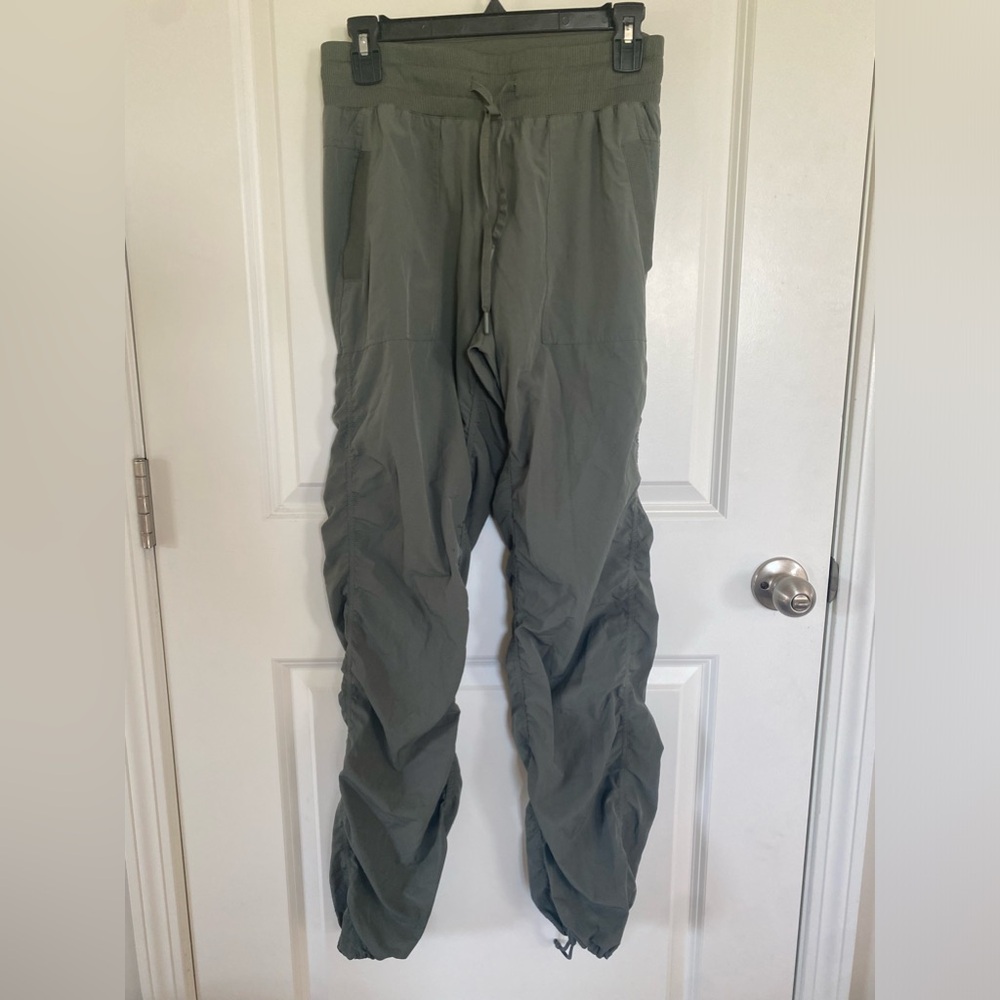 Women’s joggers